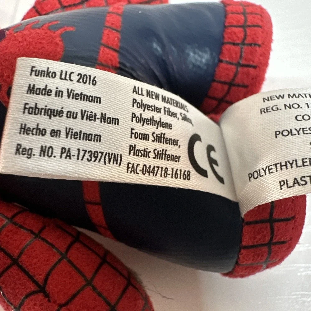 Marvel Funko Fabrikations 32 Spider-Man Plush 6